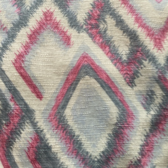 Like new silk top - Picture 7 of 10